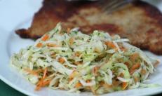 Salată „vitamina” din varză și morcovi Cum se face salată cu vitamine din varză